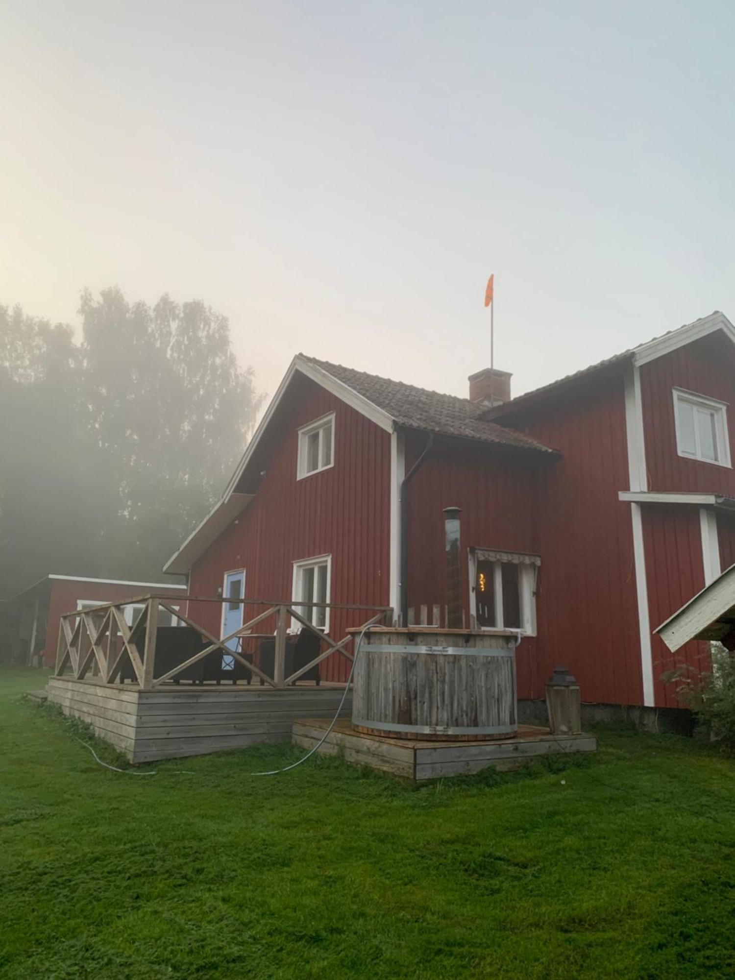 Warm Beheiztes Gemuetliches Haus In Der Natur Sunne Exterior foto